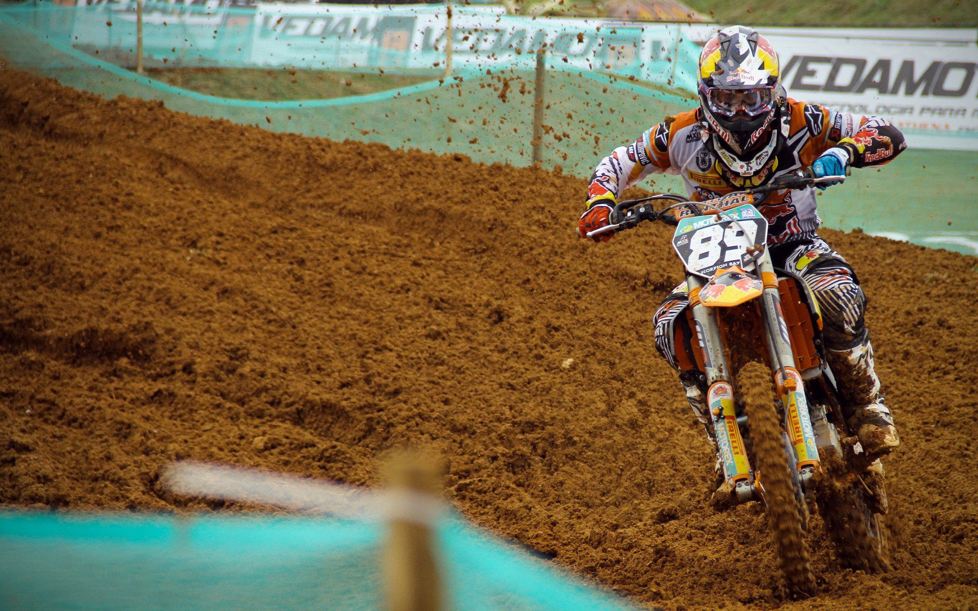 英超冲刺壮观：悬念高潮，精彩纷呈！，英超火爆